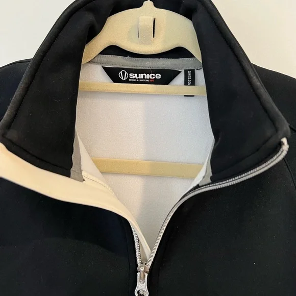 Golf Vest - Picture 2 of 2